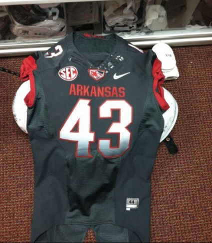 arkansas razorback new uniforms 2012