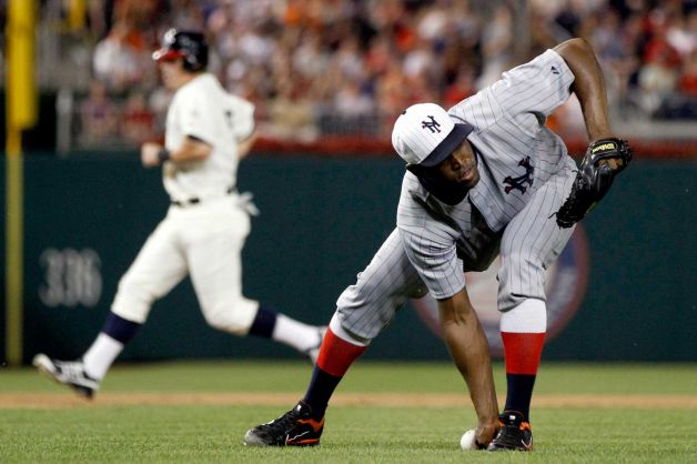 SF Giants at Washington Nationals becomes NY Giants at Washington Senators. Pictures!