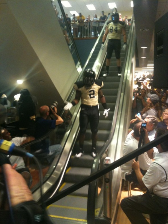 Vanderbilt Commodores New Uniform 2012 black gold black