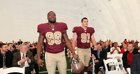 PHOTOS: the Washington Redskins 1932 Throwback Uniform Includes a 'Leather'  Helmet