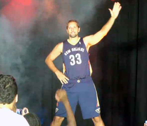 The New Orleans Pelicans unveil their new, positively plain, uniforms  (Photos)