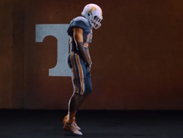 Tennessee Volunteers Unveil “Dark Mode” Black Alternate Uniforms –  SportsLogos.Net News