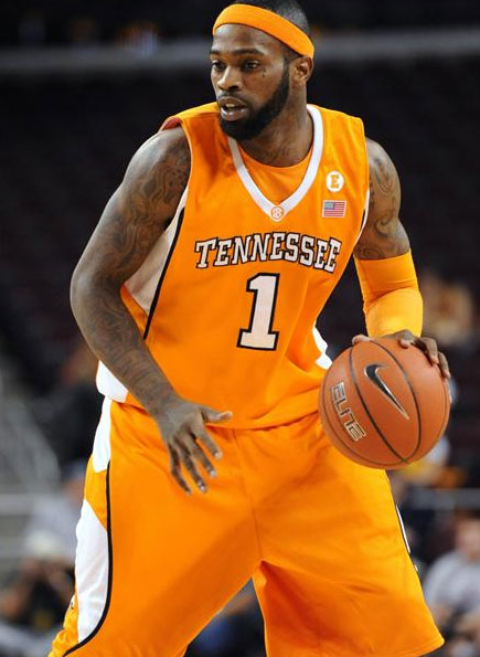 Tennessee Vols Unveil New Hoops Uniform – SportsLogos.Net News