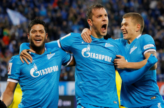 Zenit St. Petersburg engages in Twitter war with Daily Mail over logo