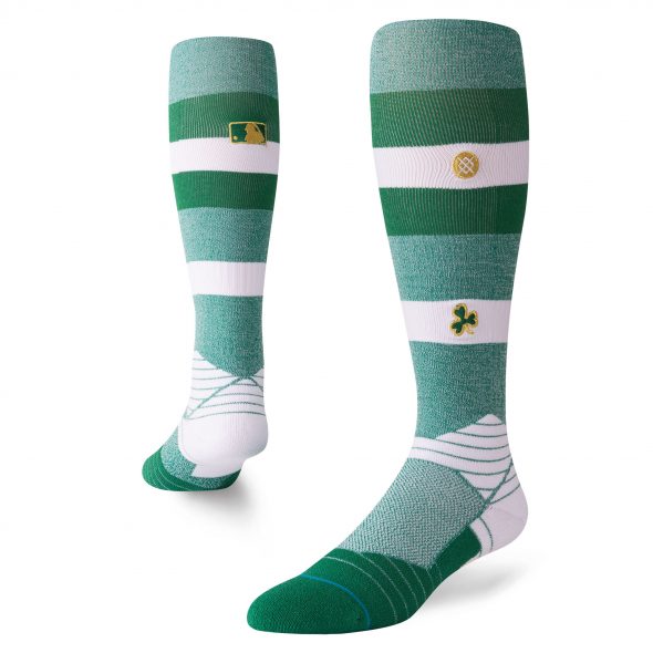 Goin' Green: A photo roundup of St Patricks Day 2013 Uniforms –  SportsLogos.Net News