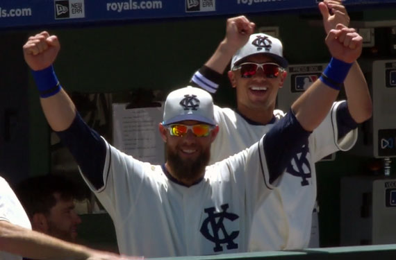 MLB on FOX - The Detroit Tigers and Kansas City Royals saluted the Negro  Leagues today by wearing the jerseys of the Detroit Stars and the Kansas  City Monarchs.