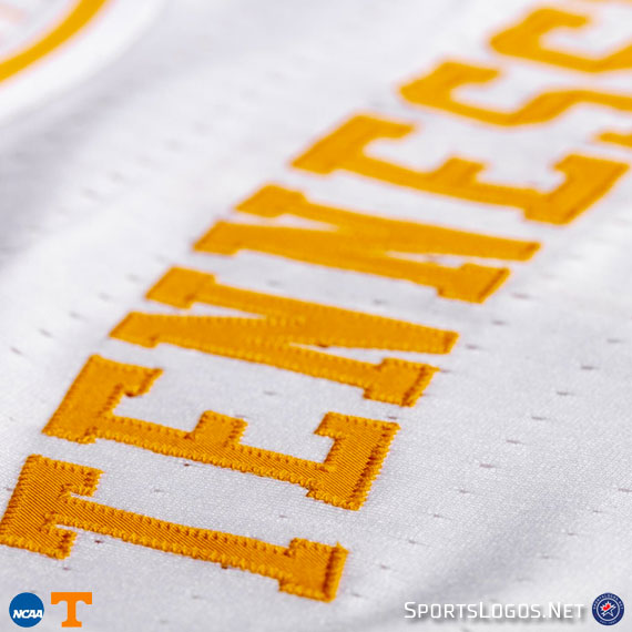 Old School: Tennessee Hoops in Throwbacks Tonight