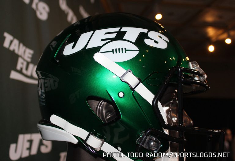 New York Jets Debut New All-Black Uniforms On Monday Night Football ...