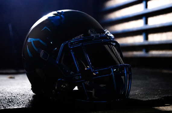 Boise State Broncos Unveil New All-Black Football Uniforms ...