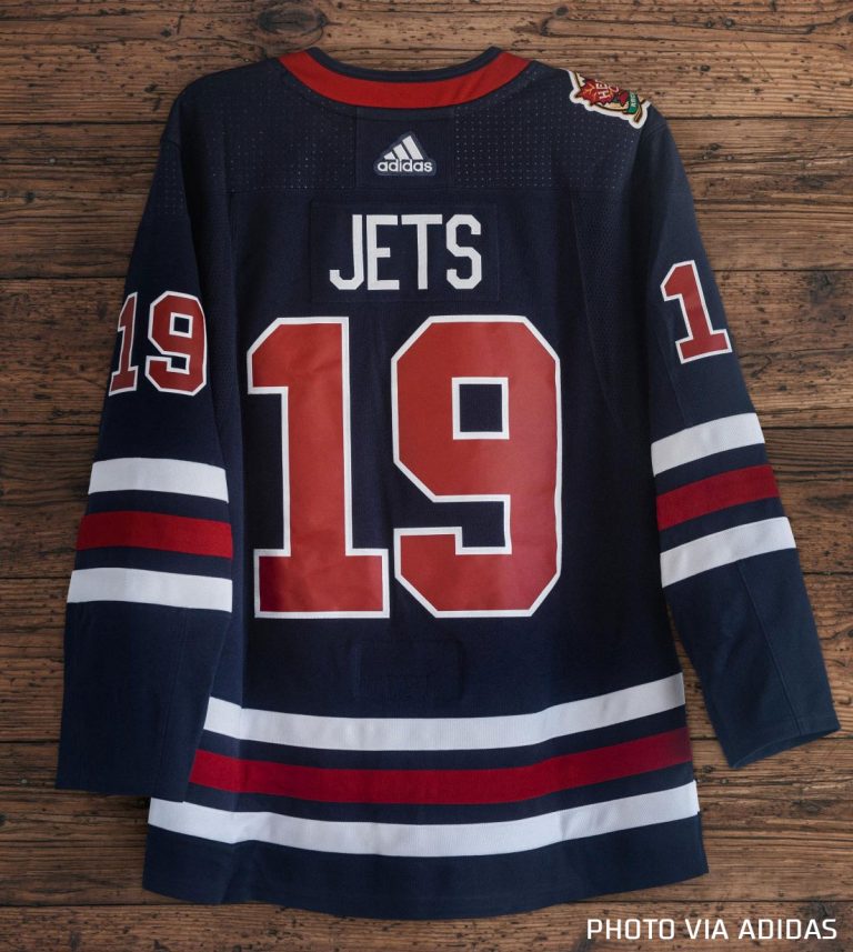 Winnipeg Jets Remember the WHA with New Heritage Classic Uniforms ...