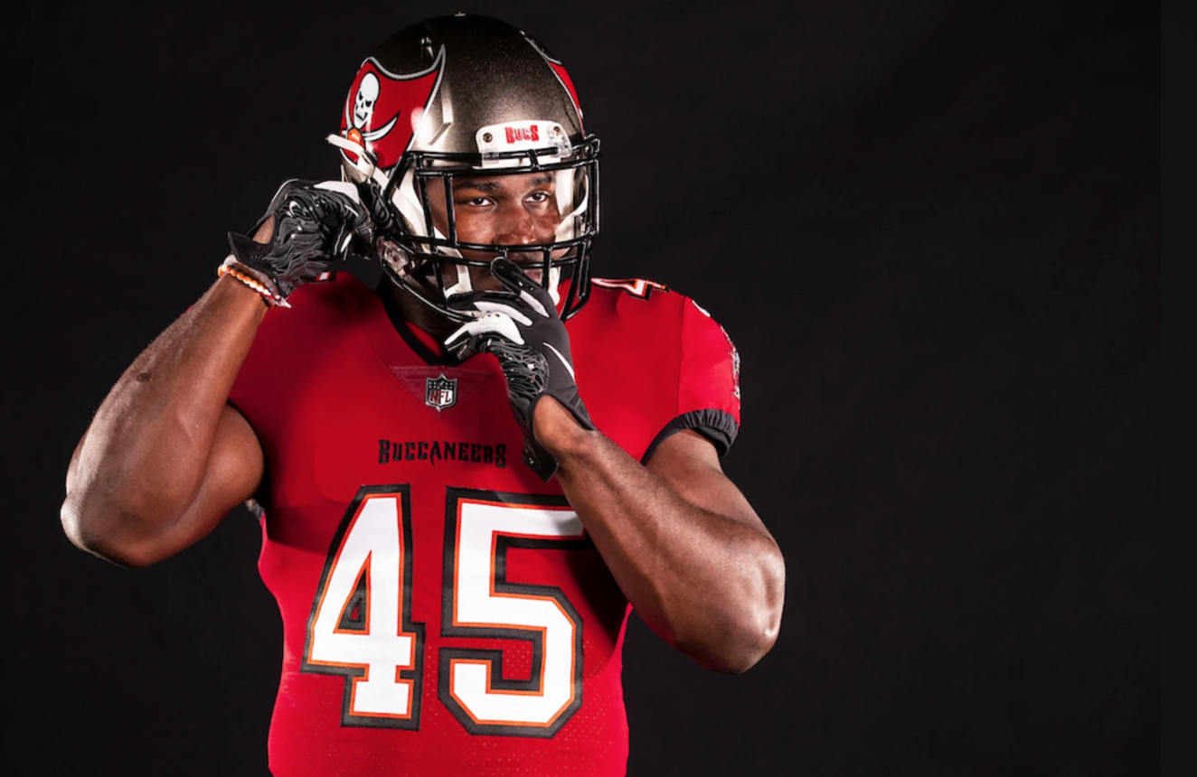 Tampa Bay Buccaneers Unveil New Uniforms – Sportslogos.net News