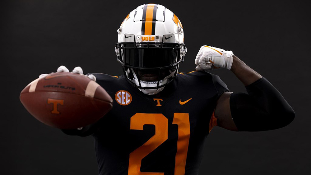 Tennessee Volunteers Unveil "Dark Mode" Black Alternate Uniforms