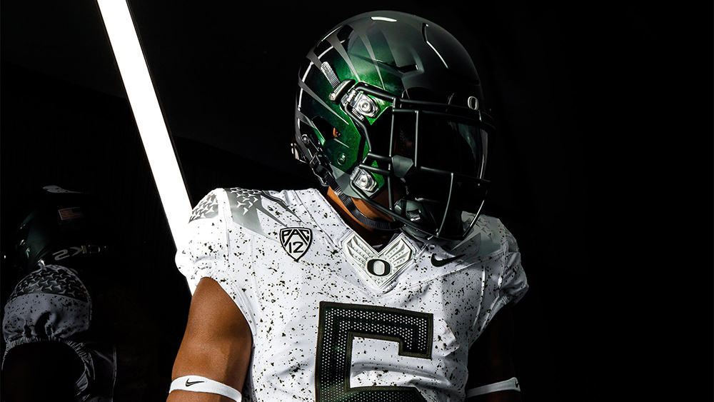 Oregon Ducks Unveil “Eggshell” Alternate Uniforms News