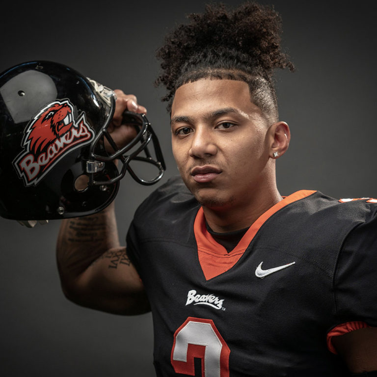 Oregon State Beavers Unveil 2001 Fiesta Bowl Throwback Uniforms Sportslogosnet News 4906