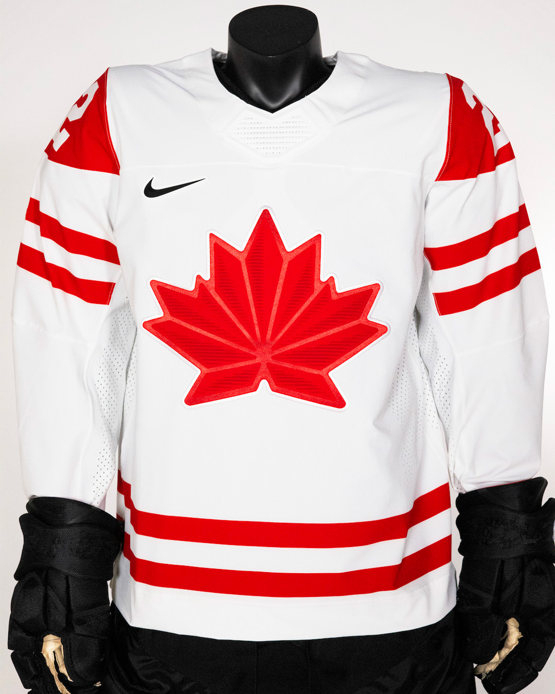 Team Canada Unveils New 2022 Olympic Hockey Uniforms News