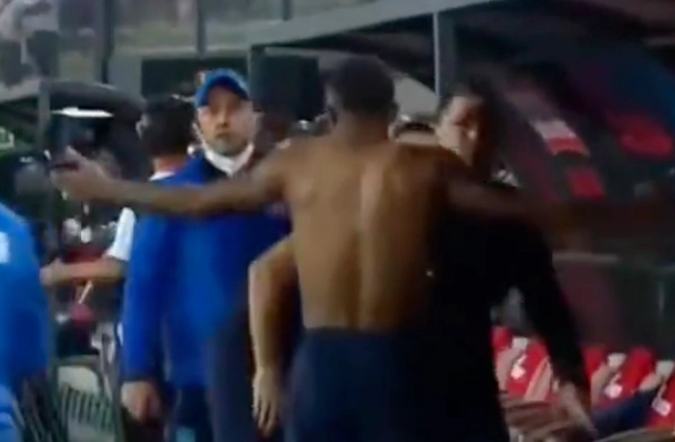 Ecuador Concedes Tying Goal in World Cup Qualifier When Substitute Can't Find His Jersey