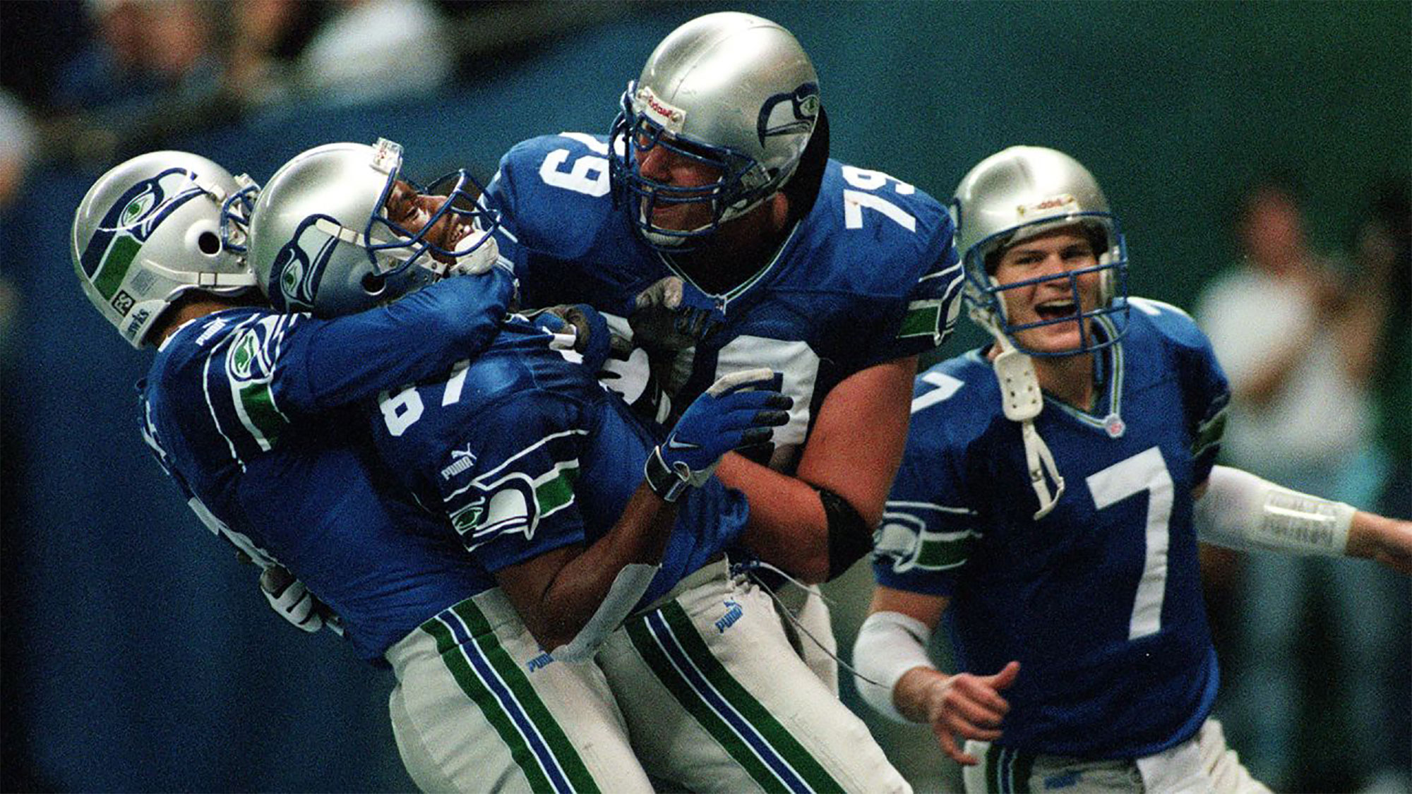 Seattle Seahawks Revive 1990s-Era Throwback Uniforms – SportsLogos.Net News