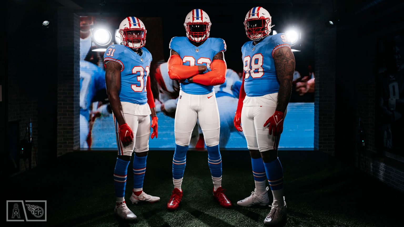 Tennessee Titans Unveil Houston Oilers Throwback Uniforms – SportsLogos ...