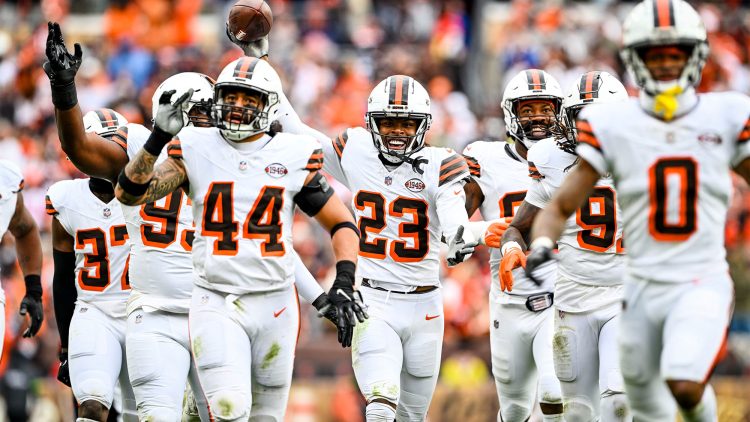 Cleveland Browns To Wear White Helmets, 1946 Throwback Uniforms On ...