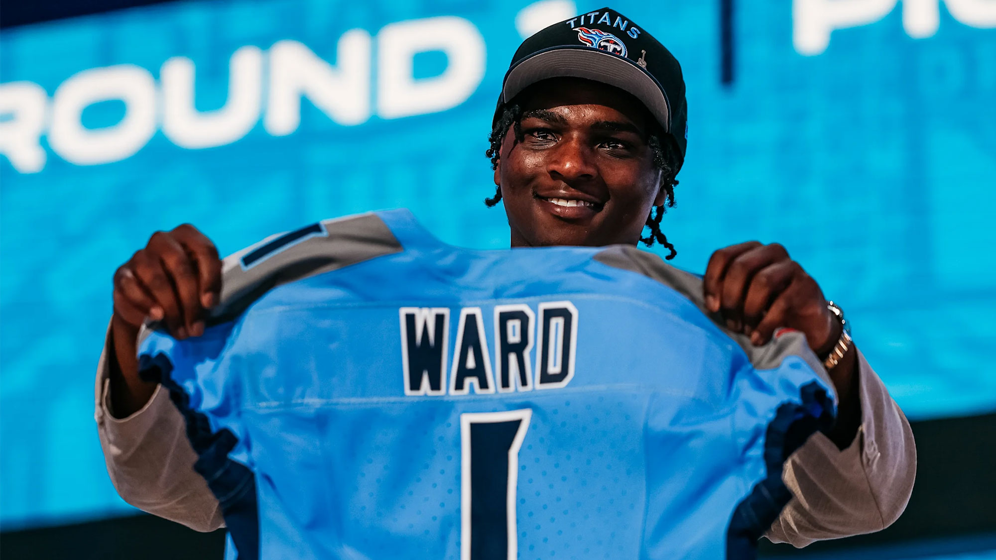 Warren Moon Shares Latest Details On Tennessee Titans’ New Uniforms